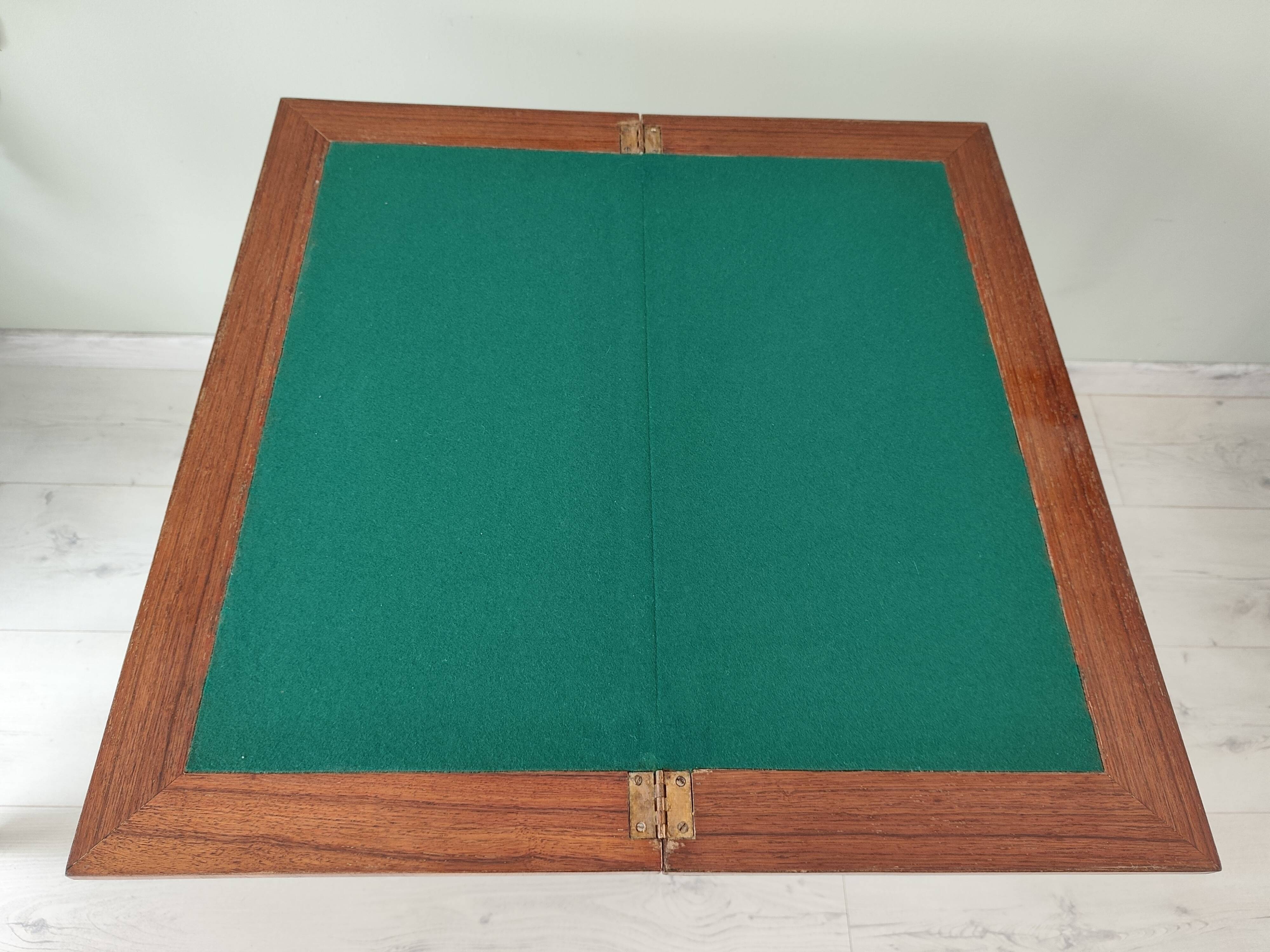 Table de jeux Louis XV en chêne marquetée