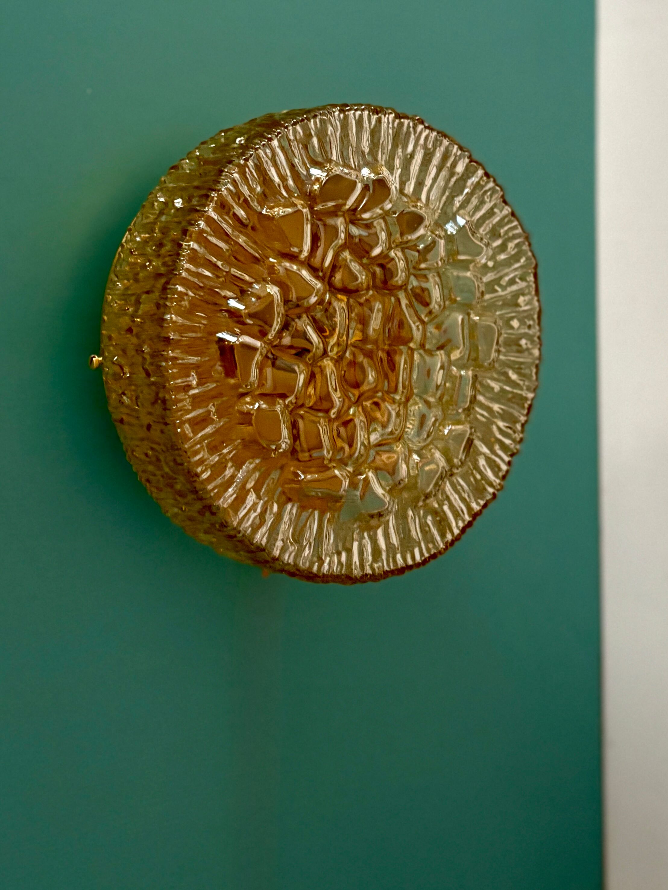 Applique/plafonnier globe vintage en verre ambré