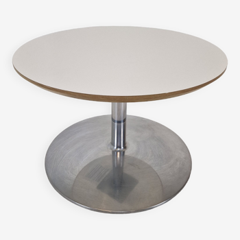 Round coffee table by Heoffrey Harcourt for Artifort