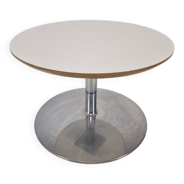 Round coffee table by Heoffrey Harcourt for Artifort