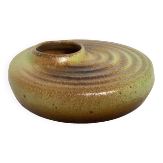 Brown green ceramic tripod spiral vase