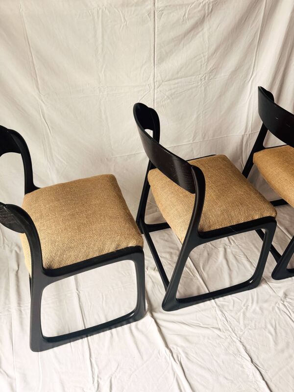 Lot de 3 chaises bémol dites ''traineau''  Baumann