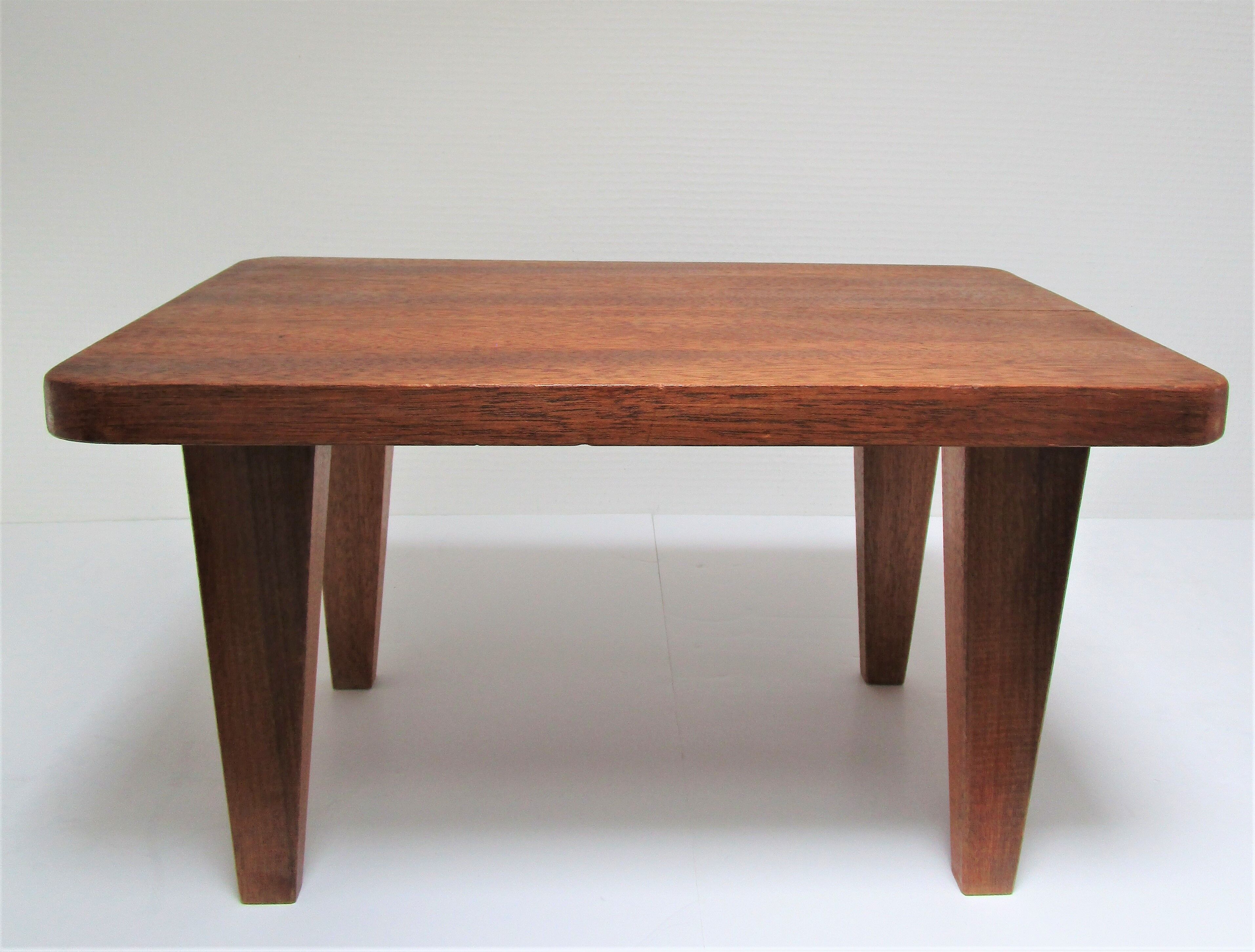 Tabouret bas bois massif années 50 / 60