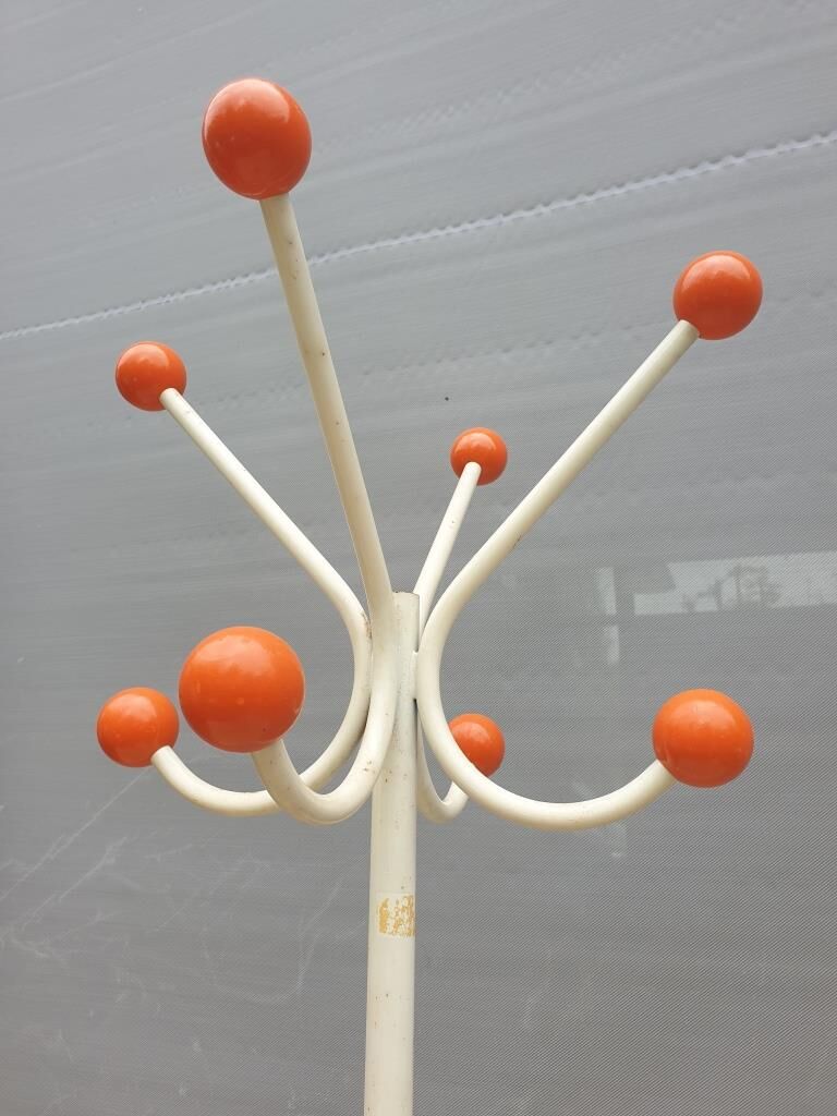 Rotating coat racks 8 balls orange casimir 1970