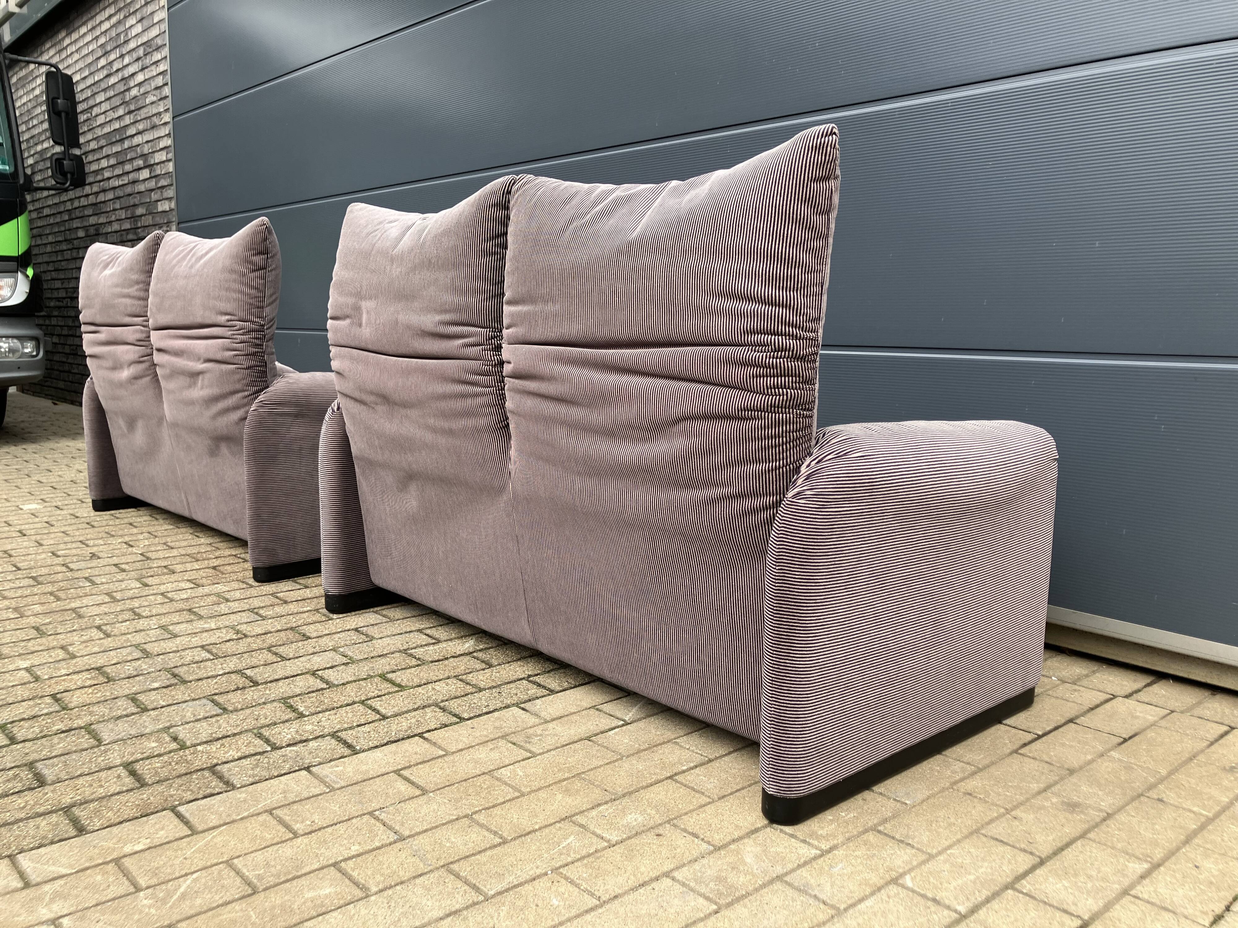 2x Cassina Maralunga 2zit original ribble fabric