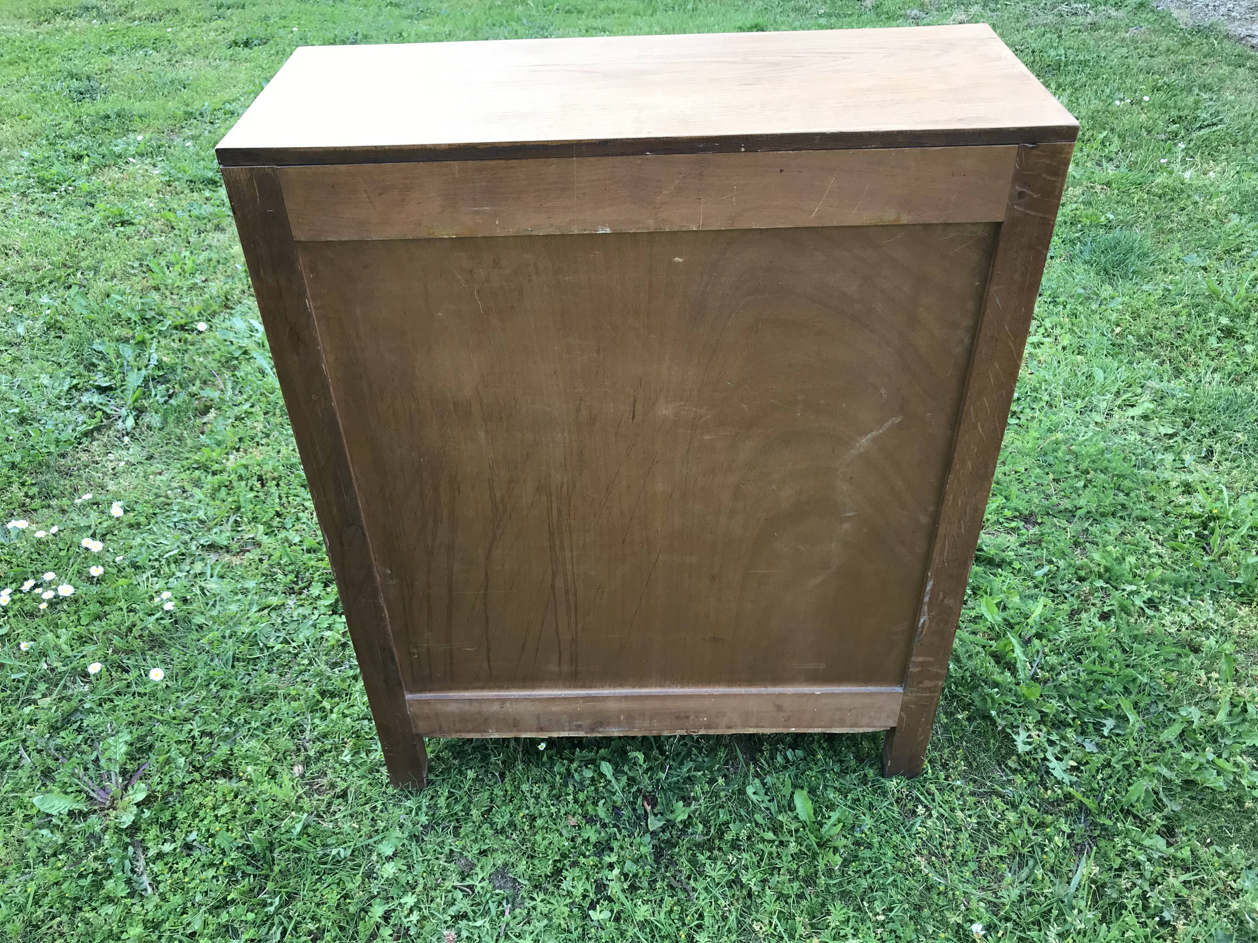 Solid oak chest of drawers
