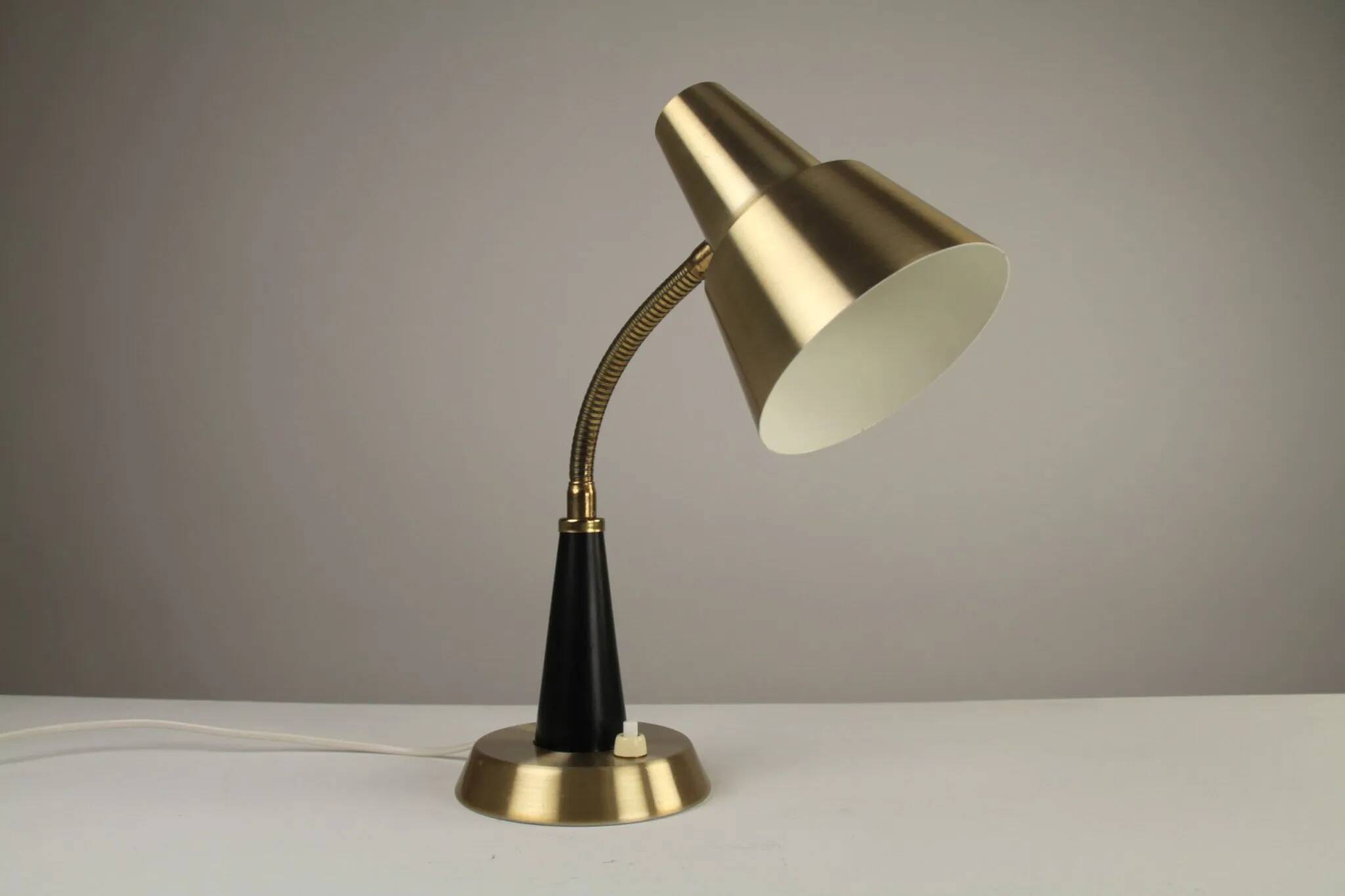 Table / Desk Lamp Model 600/5 by Gemi — Swedish Modernism in Black & Brass, 1960s
