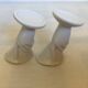 Paire de petits vases bougeoirs mains