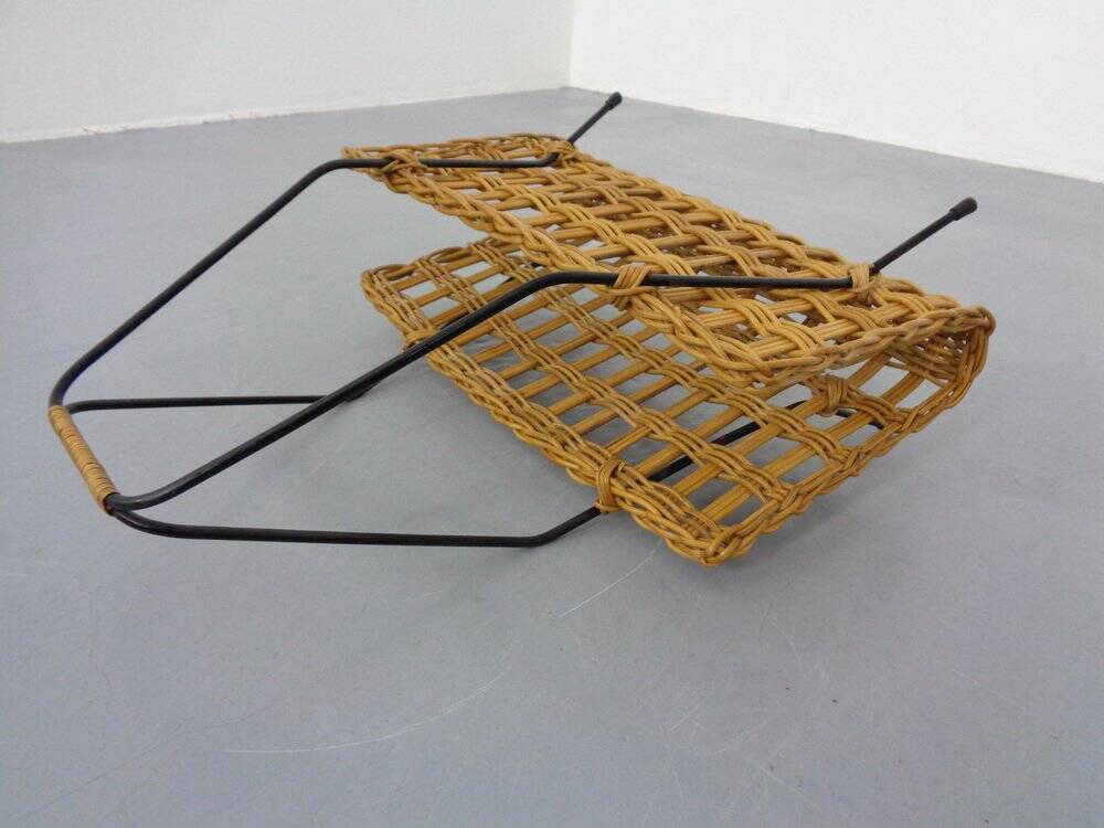 Magazine rack in filigree rattan and steel, 1960s
