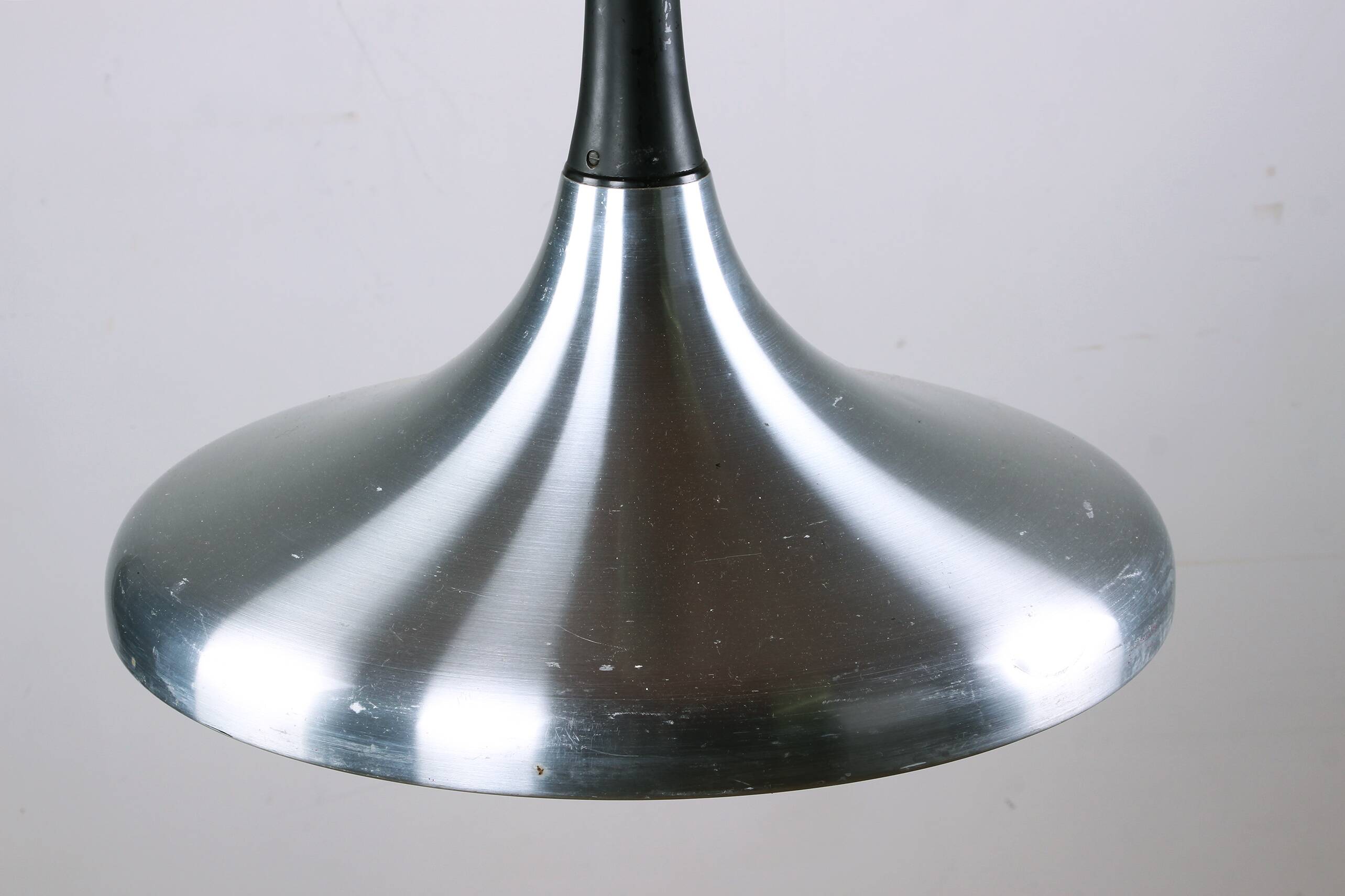 Large German pendant light in chrome metal, Tulip model by Erco 1960.