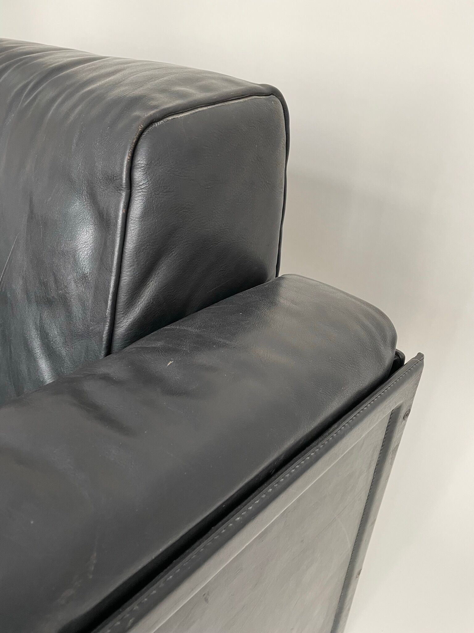 Korium sofa by Tito Agnoli - Editions Matteo Grass