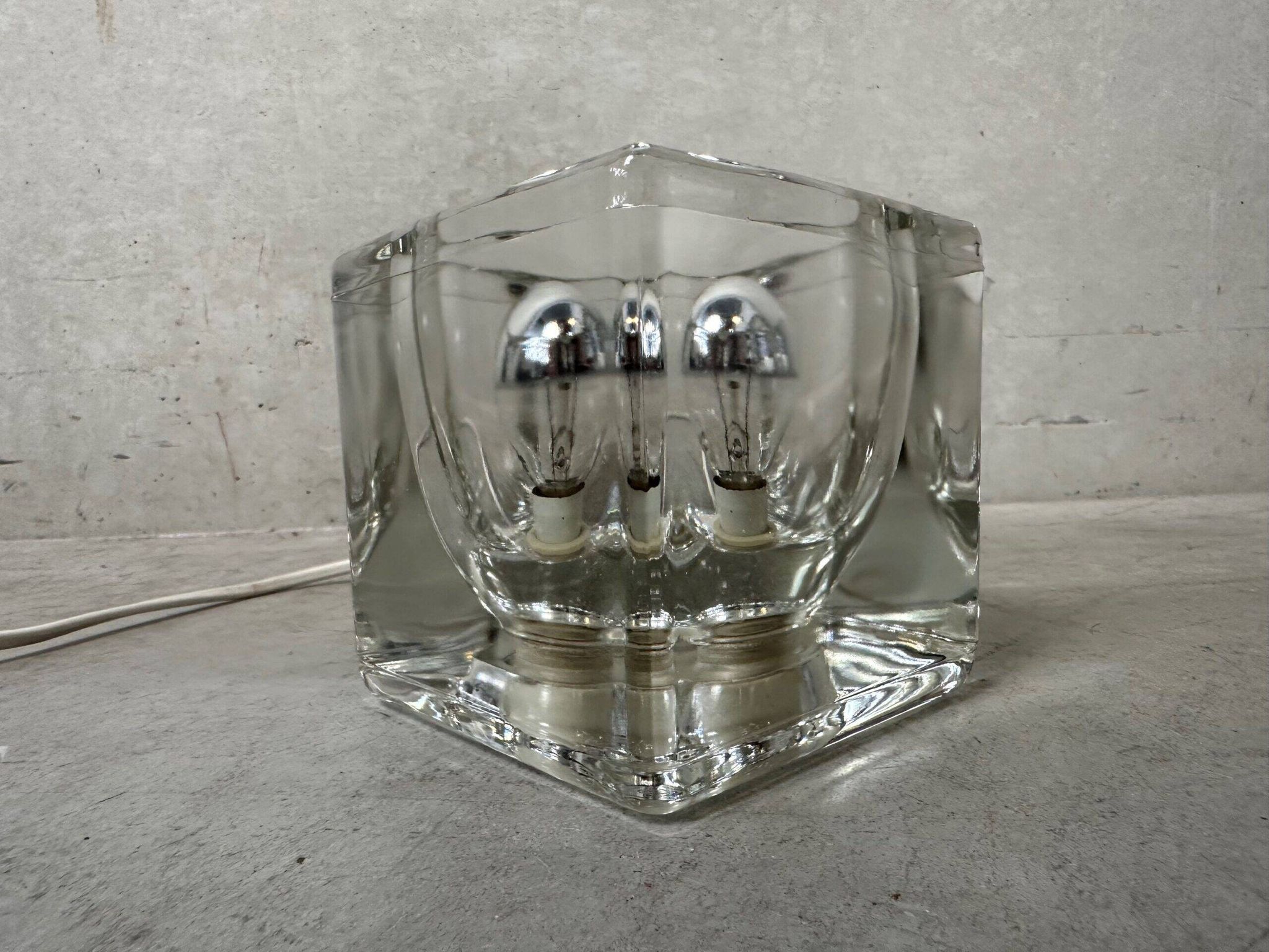 Lampe vintage 'cube de glace' – Peill & Putzler
