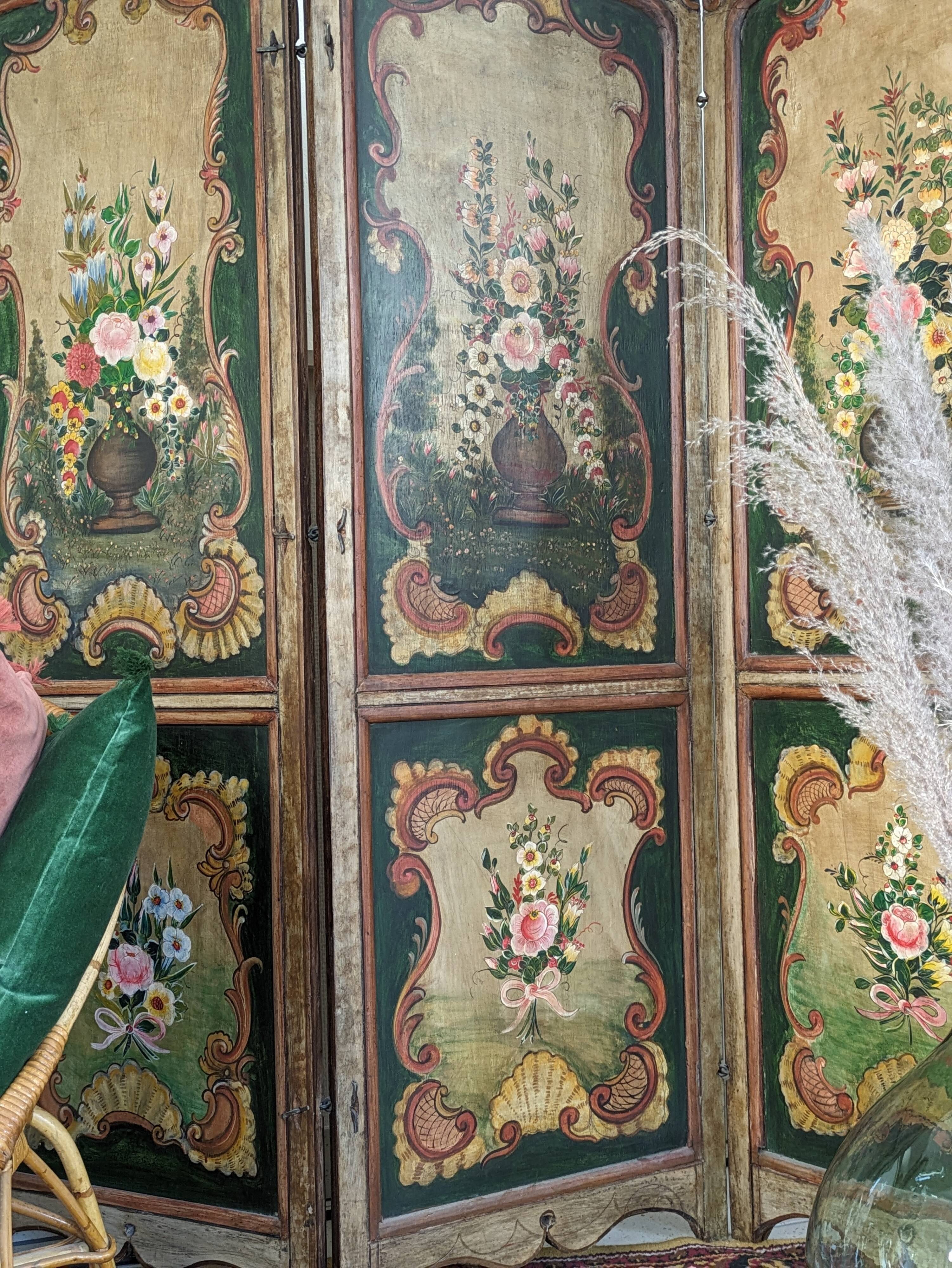 3-panel screen in painted wood