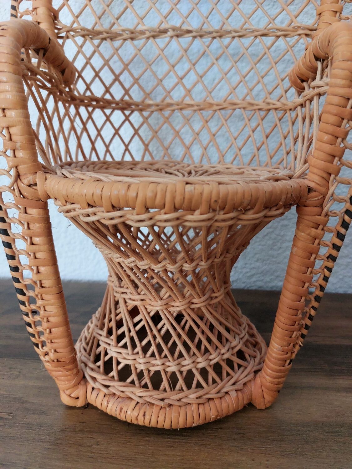 Small emmanuelle armchair for vintage doll wicker / rattan new