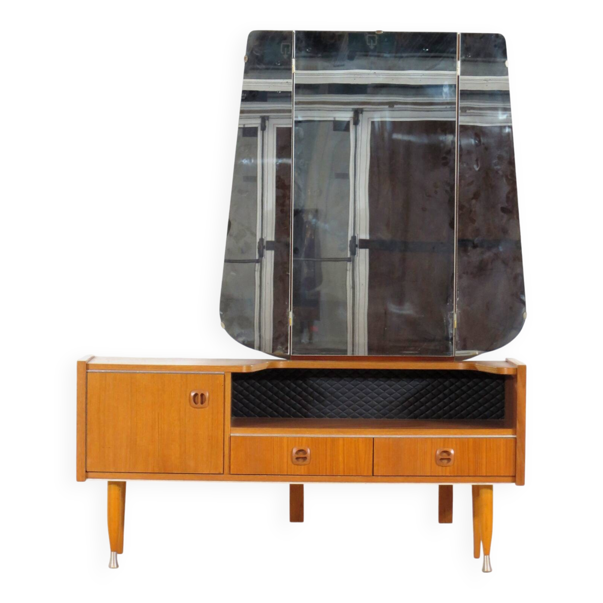 Mid century design dressing table in teak with stylish legs, 1960s
