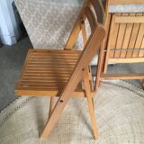 Lot of 2 folding chairs