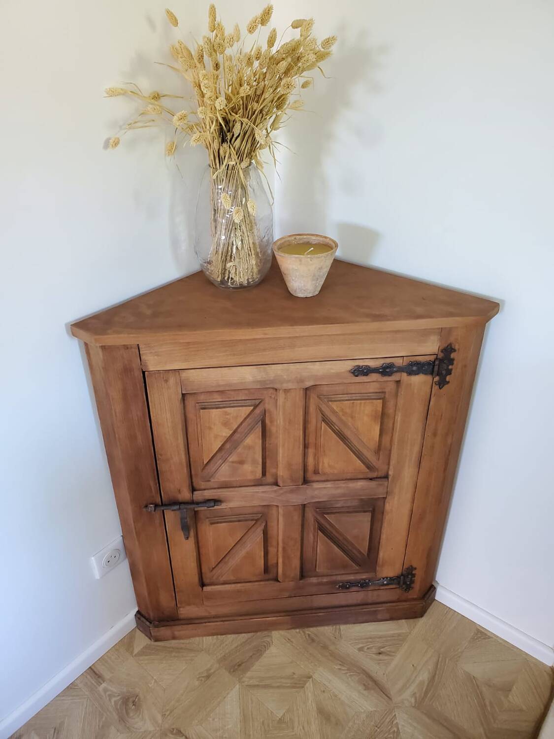 Wooden corner cabinet