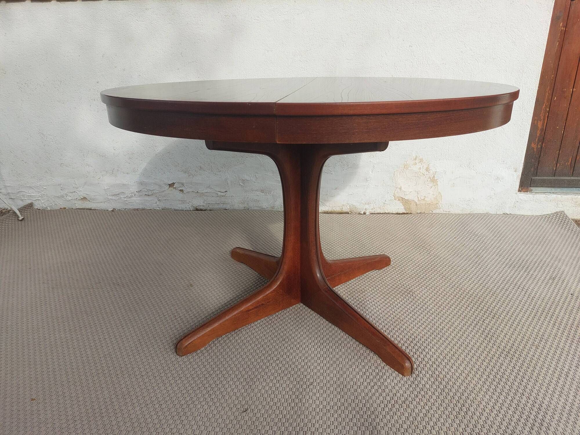 round/oval table with extension, central leg, dark shade, Baumann design