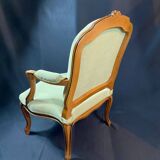 Large Queen-style back armchair in solid cherry wood, Louis XV style
