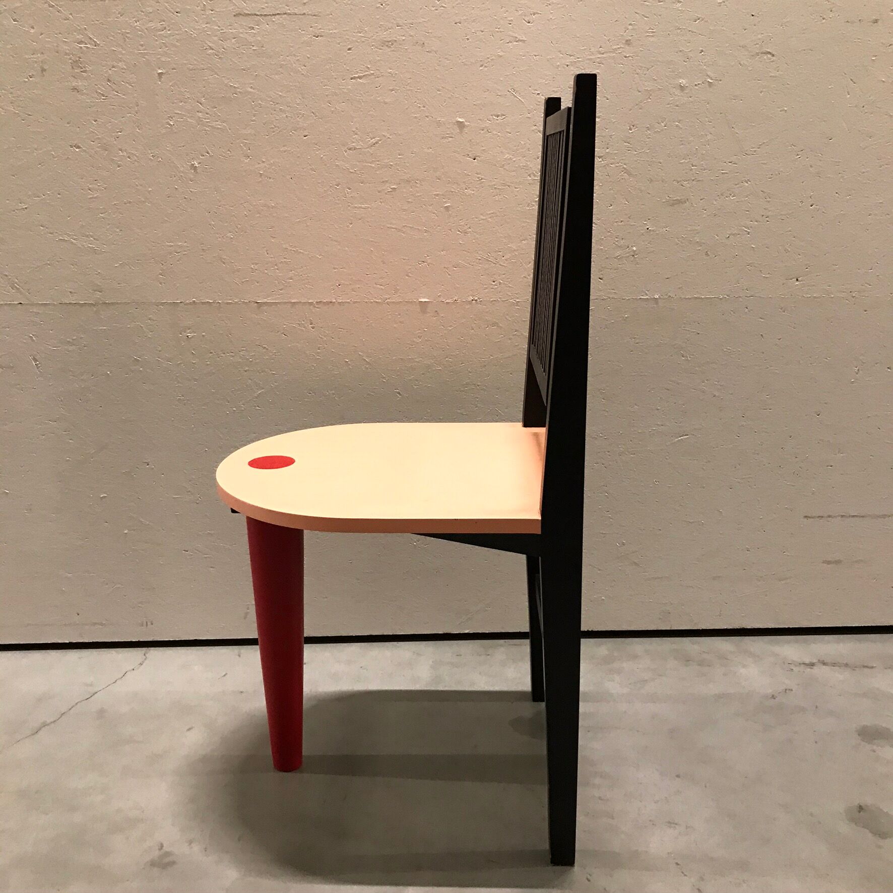 Tripode "anonymous" chair 1980