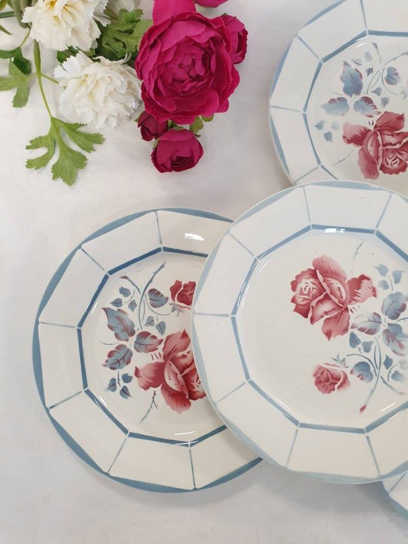 6 assiettes plates anciennes modèle "Malmaison" de la manufacture française de Digoin