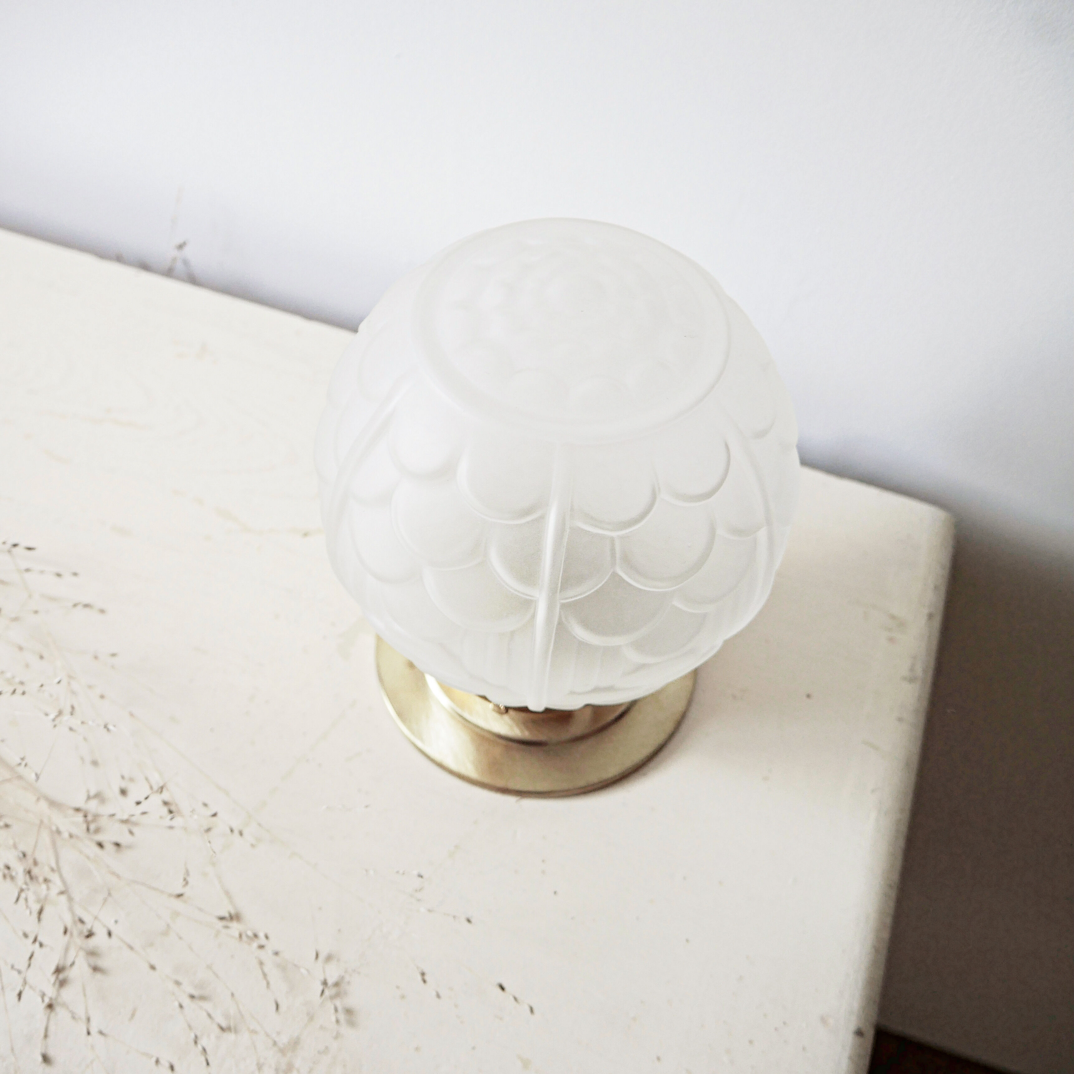 Lamp art deco scales