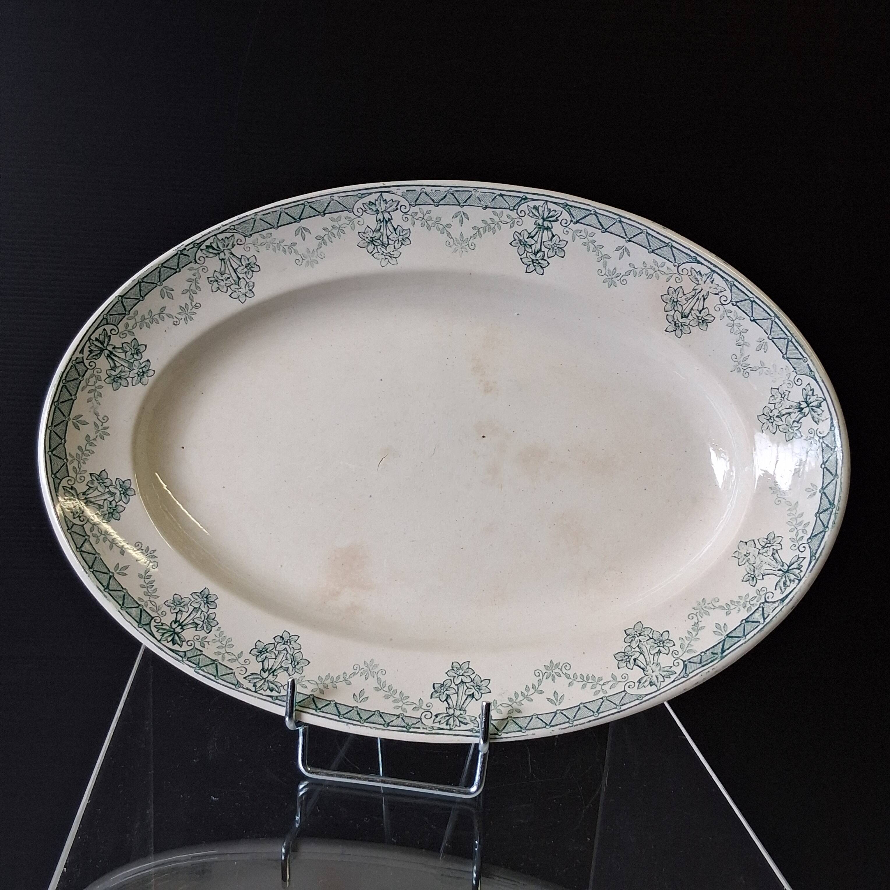 Old ironstone plate from St Amand, model "Cahors", in good condition.