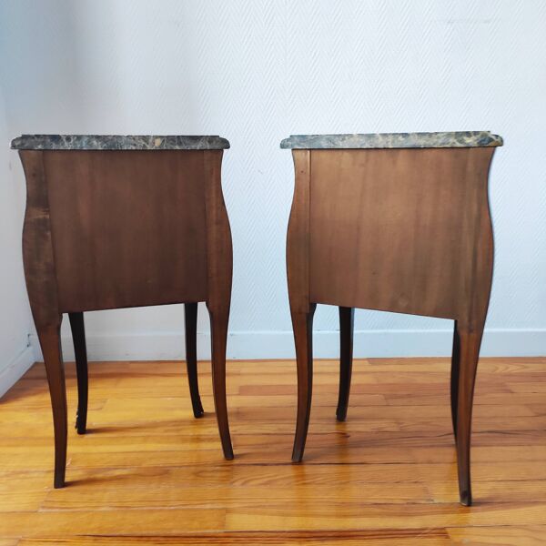 Paire de tables de chevet style Louis marbre noir