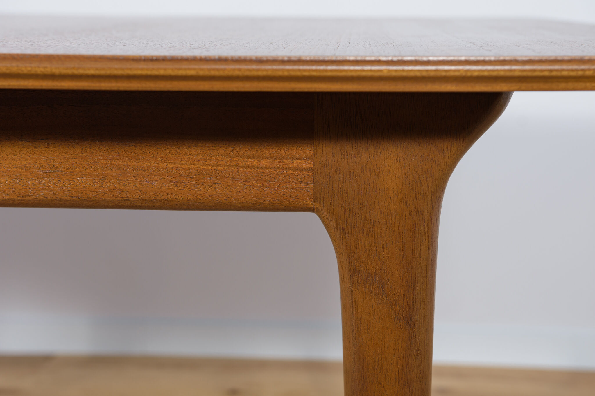 Mid-century teak extendable dining table from Mcintosh, 1960s