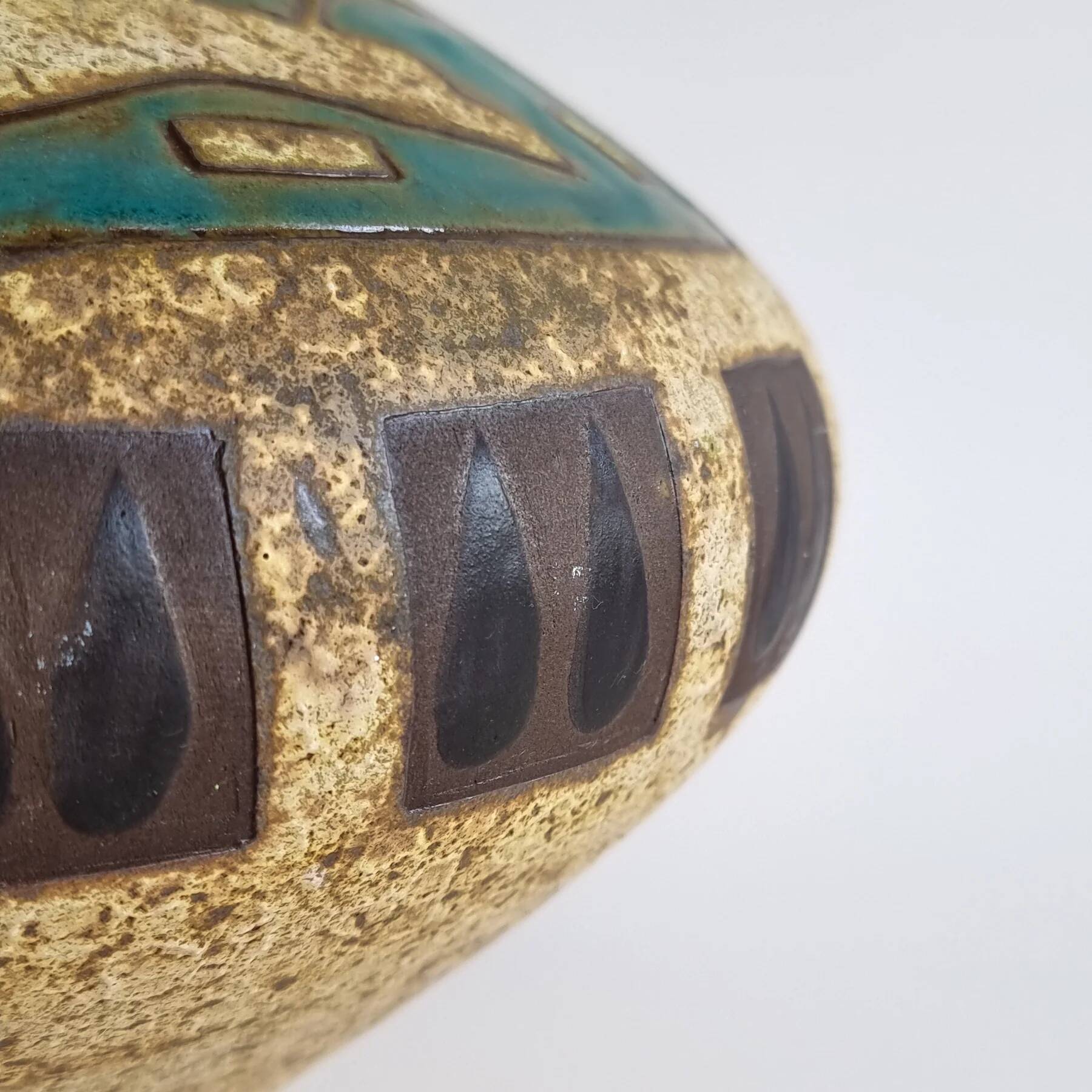 Large Ceramano Amon vase