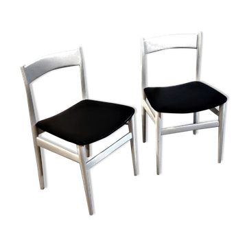 Pair of Scandinavian chairs