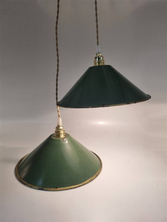 Pair of conical suspensions in green enamelled sheet metal
