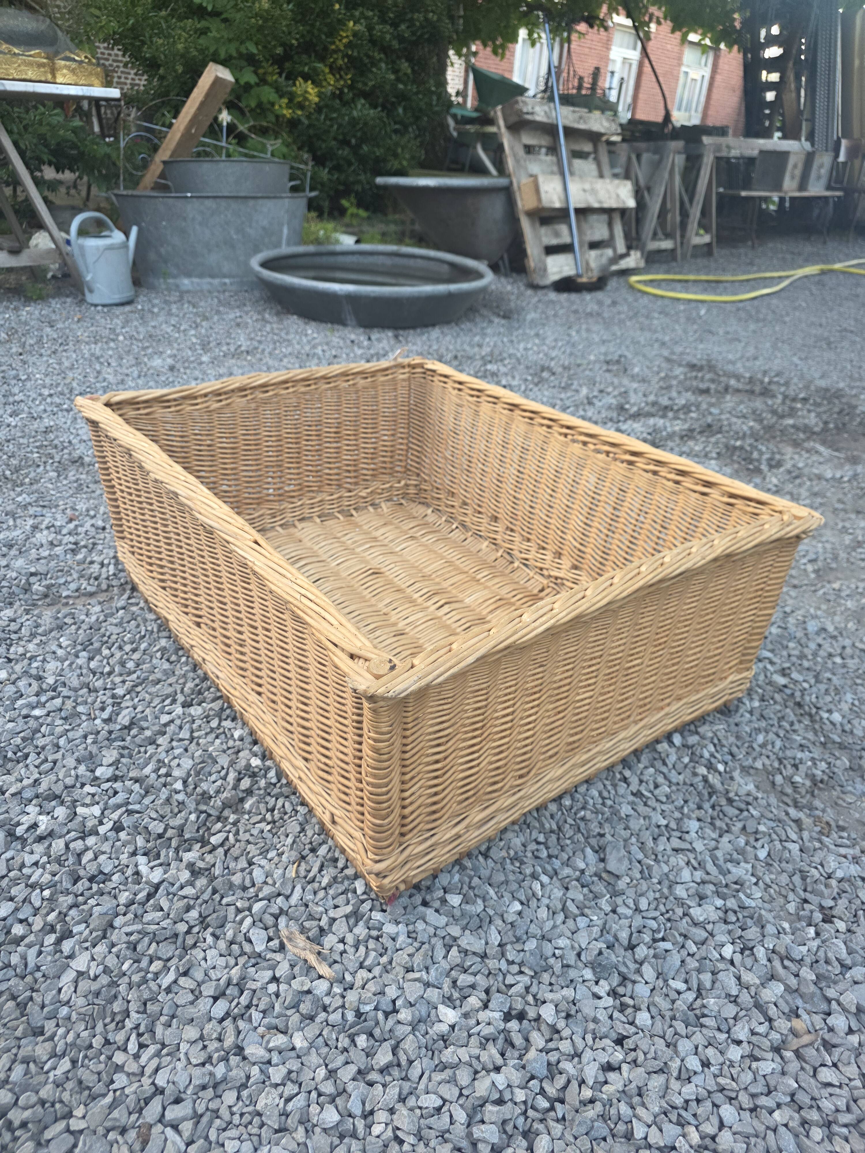 Panier en osier grand modèle