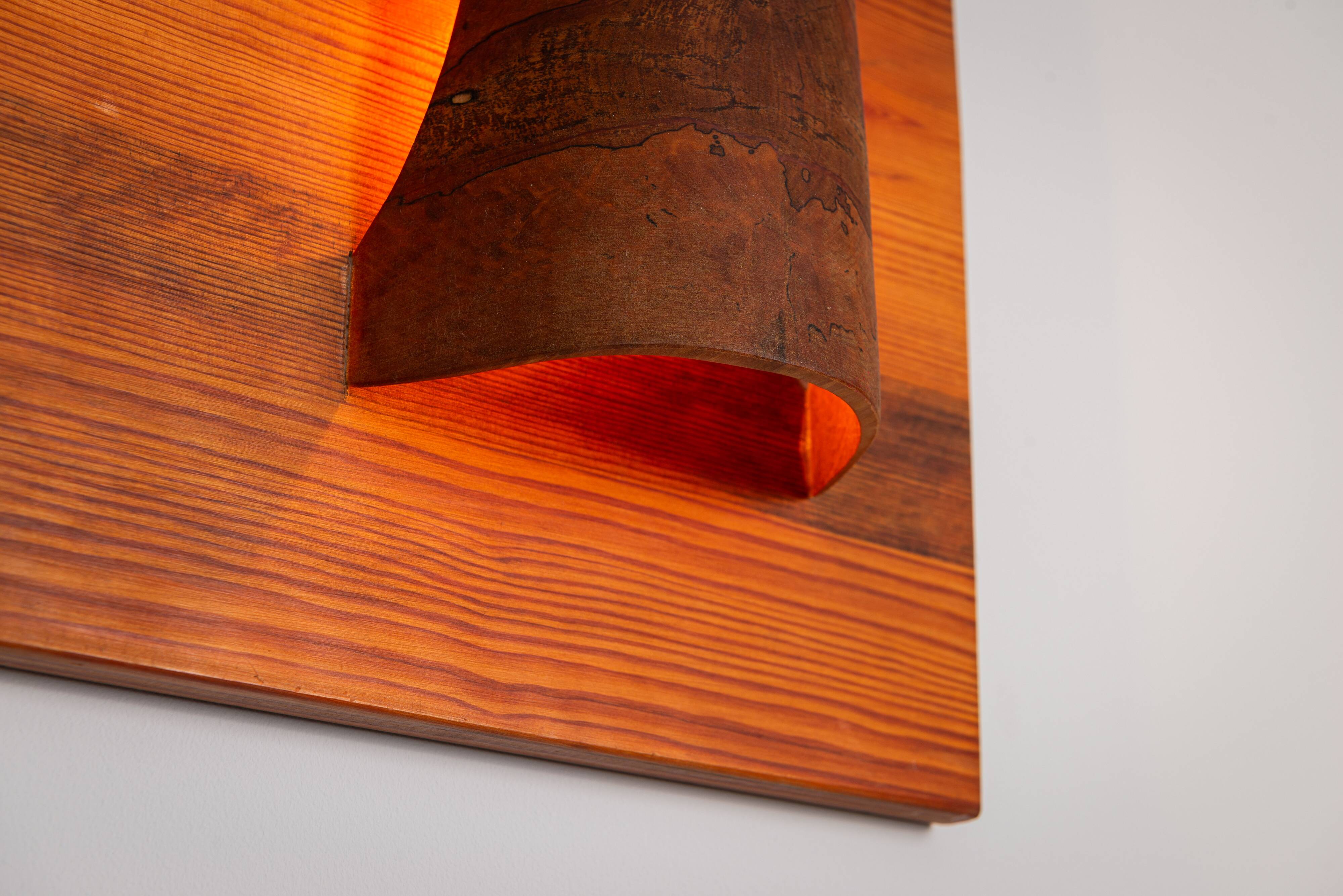 Rectangular pinewood wall lamp with bur wood veneer shades