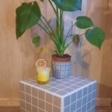Gray tiled cube