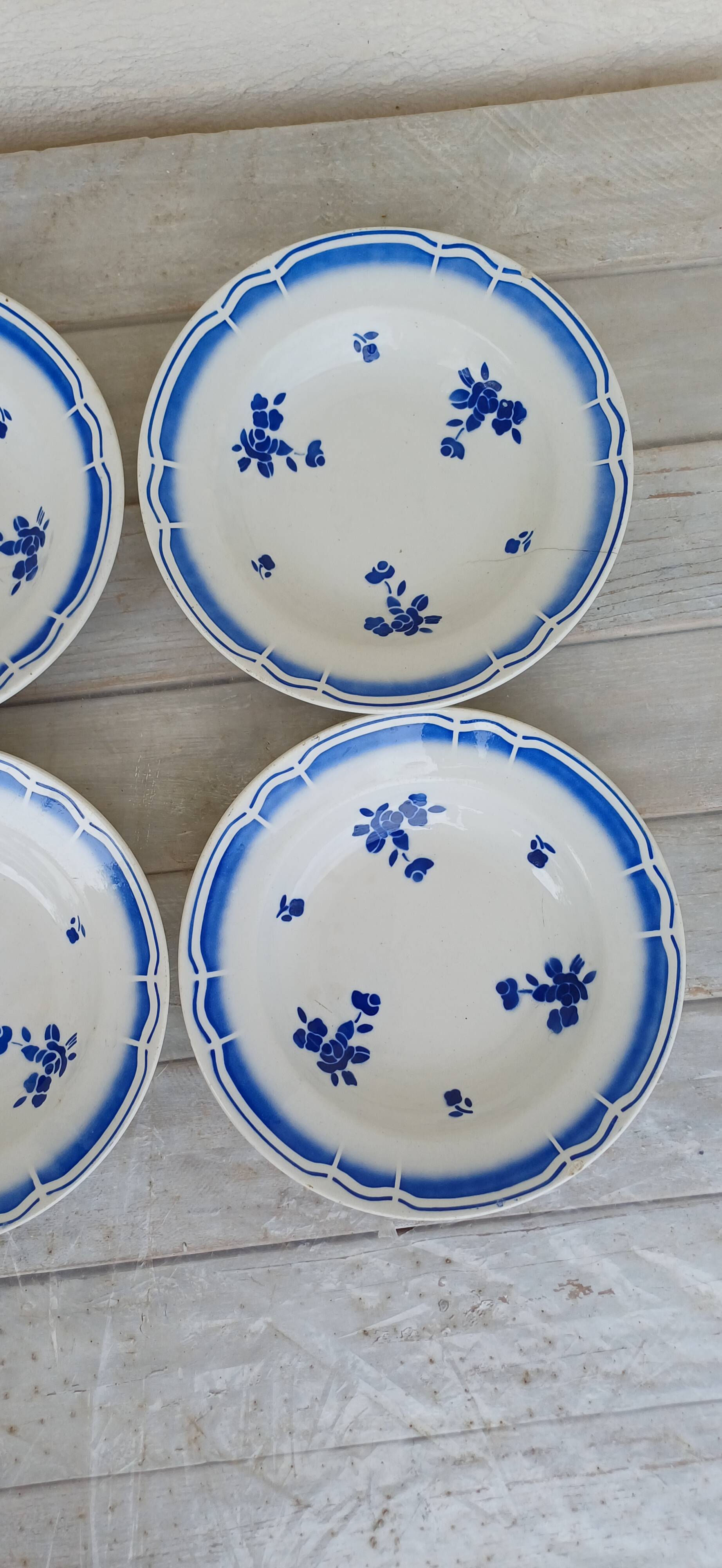 Assiettes plates creuses et à dessert
