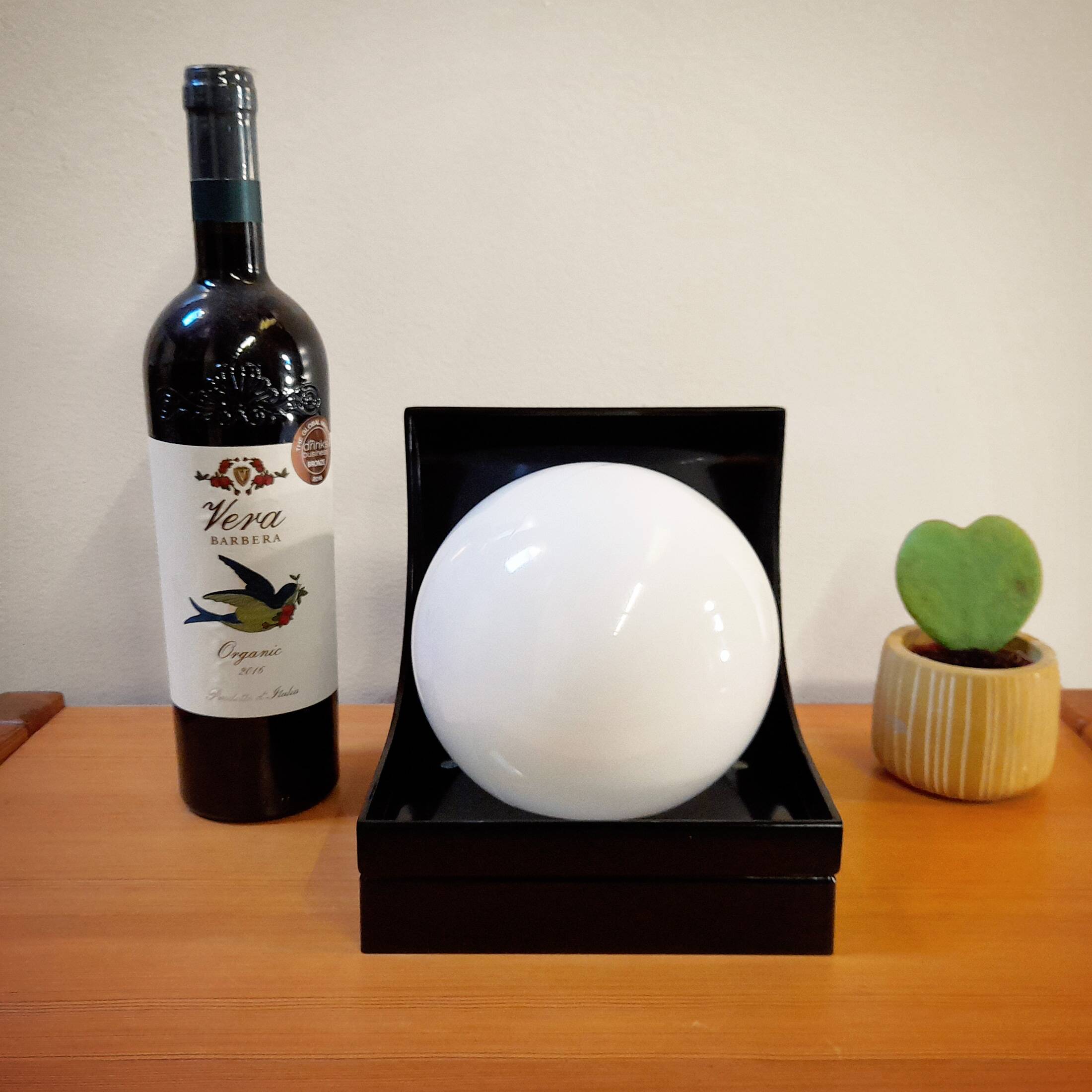 Raak domestic sun wall light