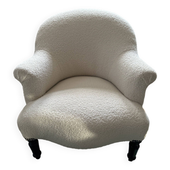 Napoleon 3 style Crapaud armchair, restored in the old style (horsehair, springs, etc.) in ecru sheepskin fabric