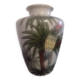 Ceramic vase with parrot decor