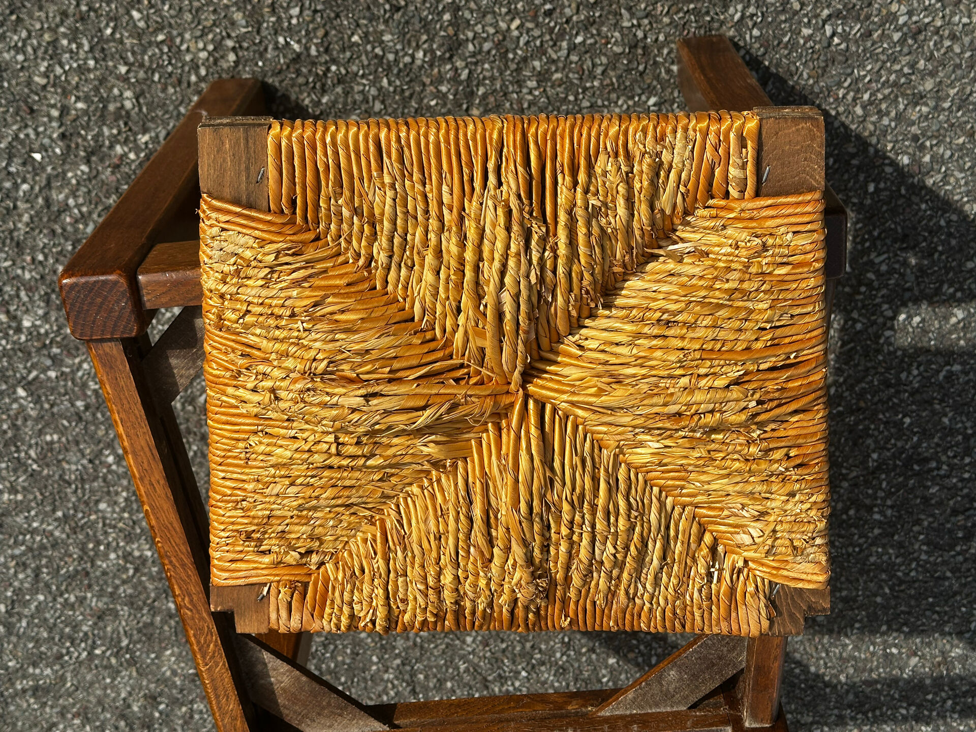 Paire de chaises en chêne et paille – années 50