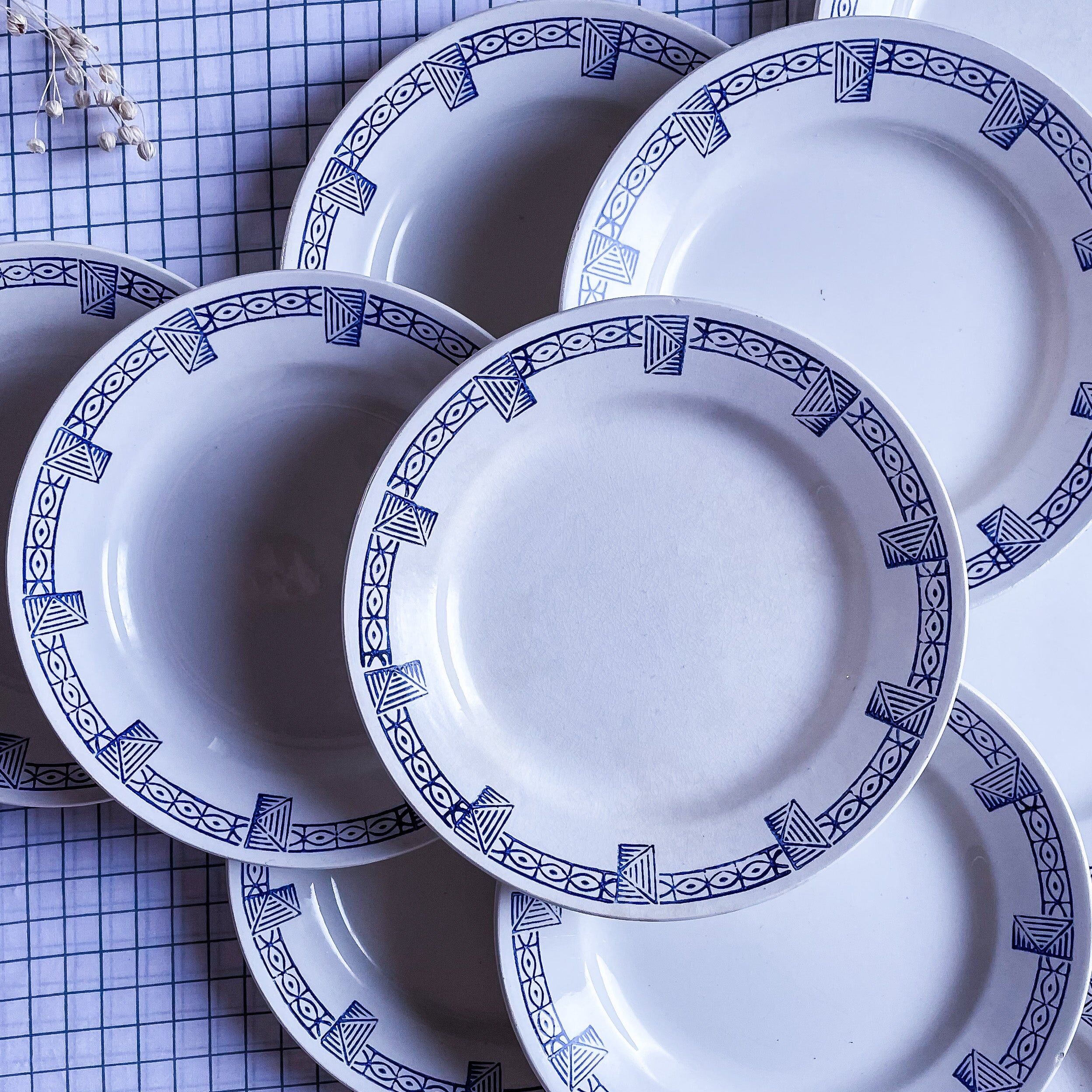10 flat plates GIEN model Lorris