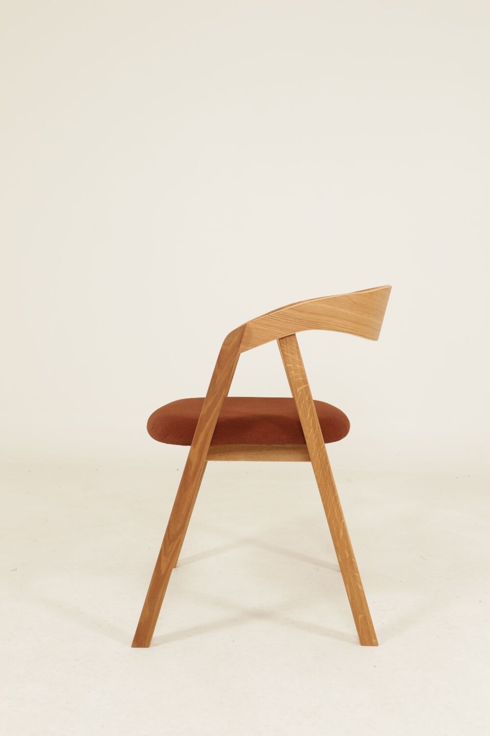 Set of 6 Dining Chairs – Natural Oak & Terracota Upholstery