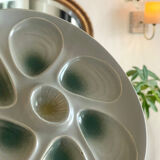 11 oyster plates 1960.