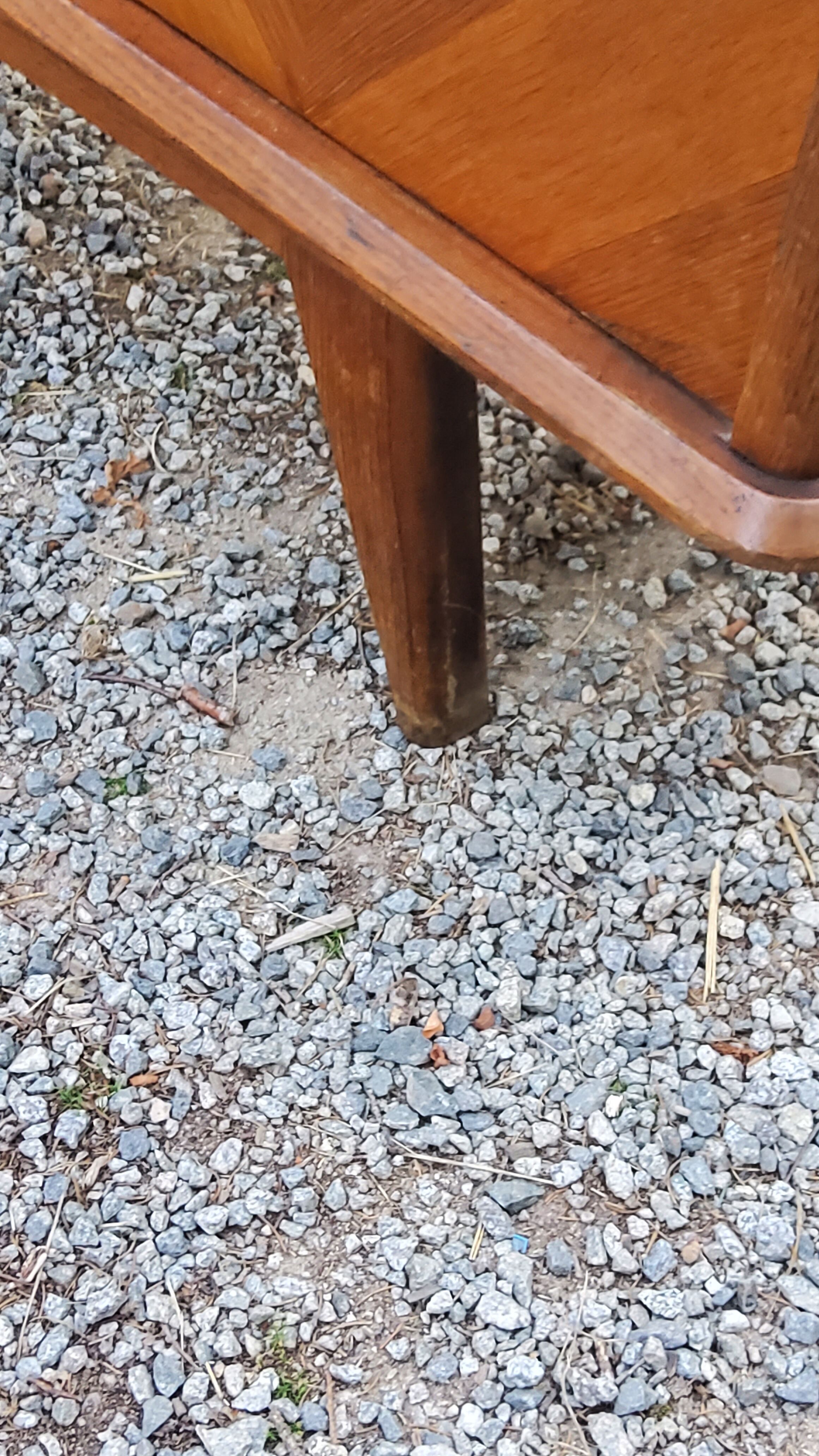 Vintage gold oak row feet compass from the 50s