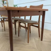 Vintage extendable dining table with 2 extensions in teak.