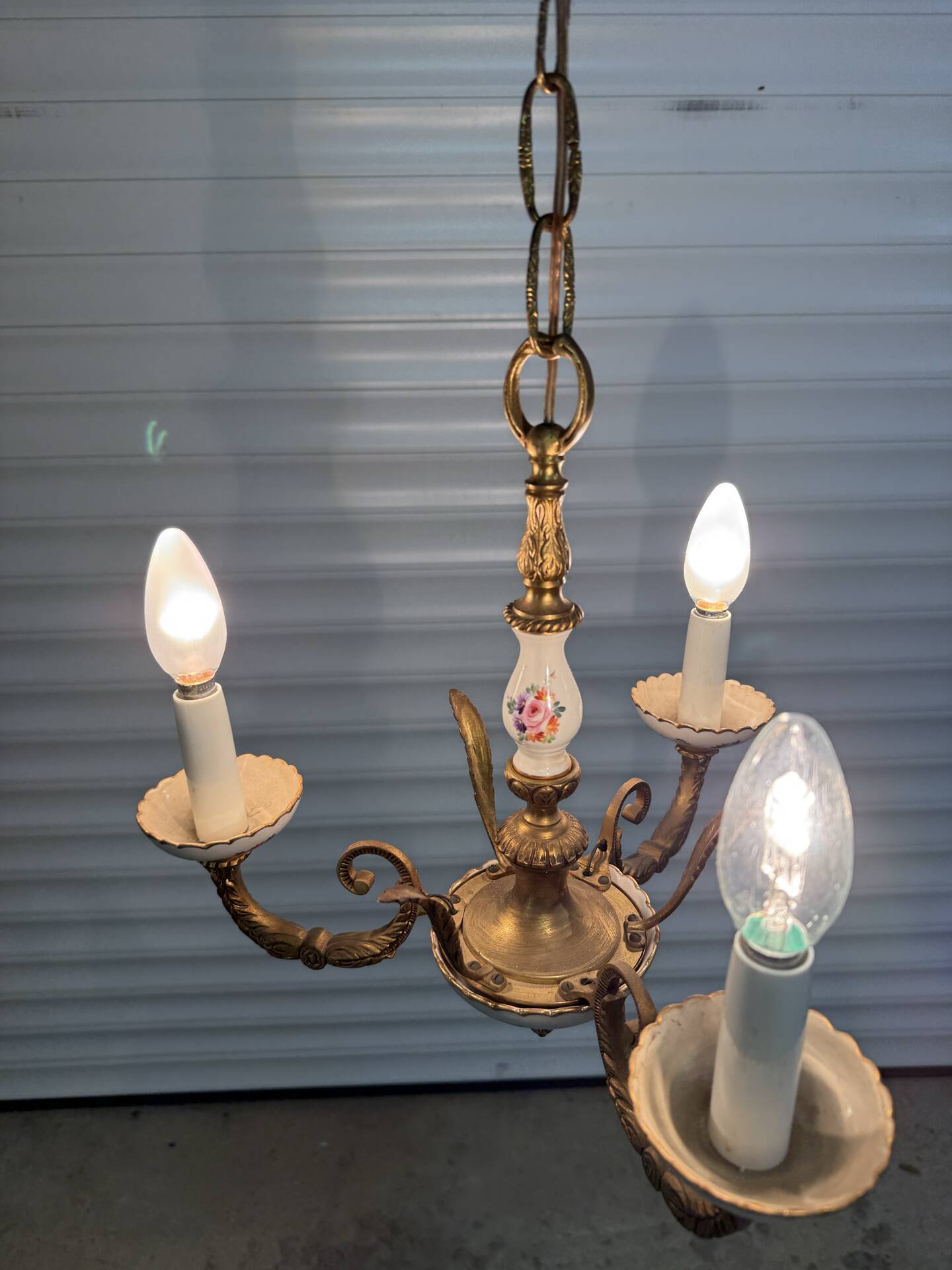 Lustre suspension