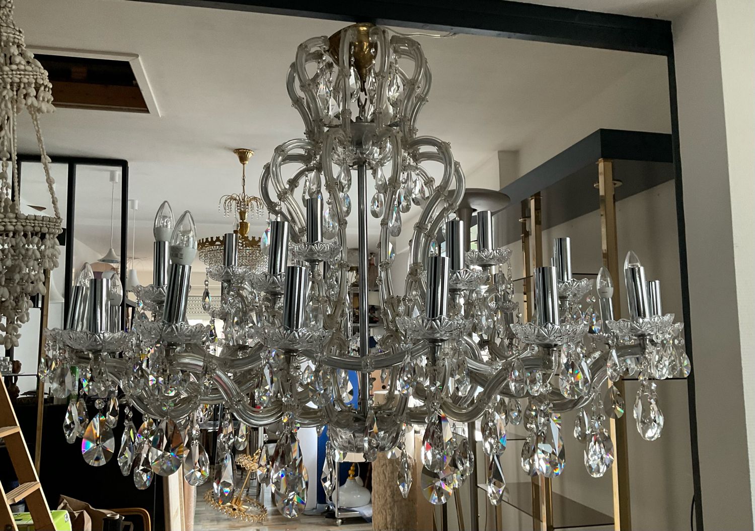 Chandelier 35 Murano glass lamps and crystal tassels D120cm