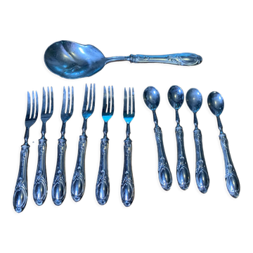 Service de couverts à dessert composé de 11 pièces poinçon 800 ouvragées anciens et collector