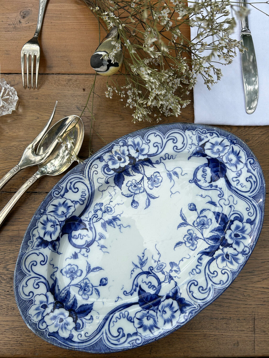 Oval dish Flora Creil and Montereau 1880