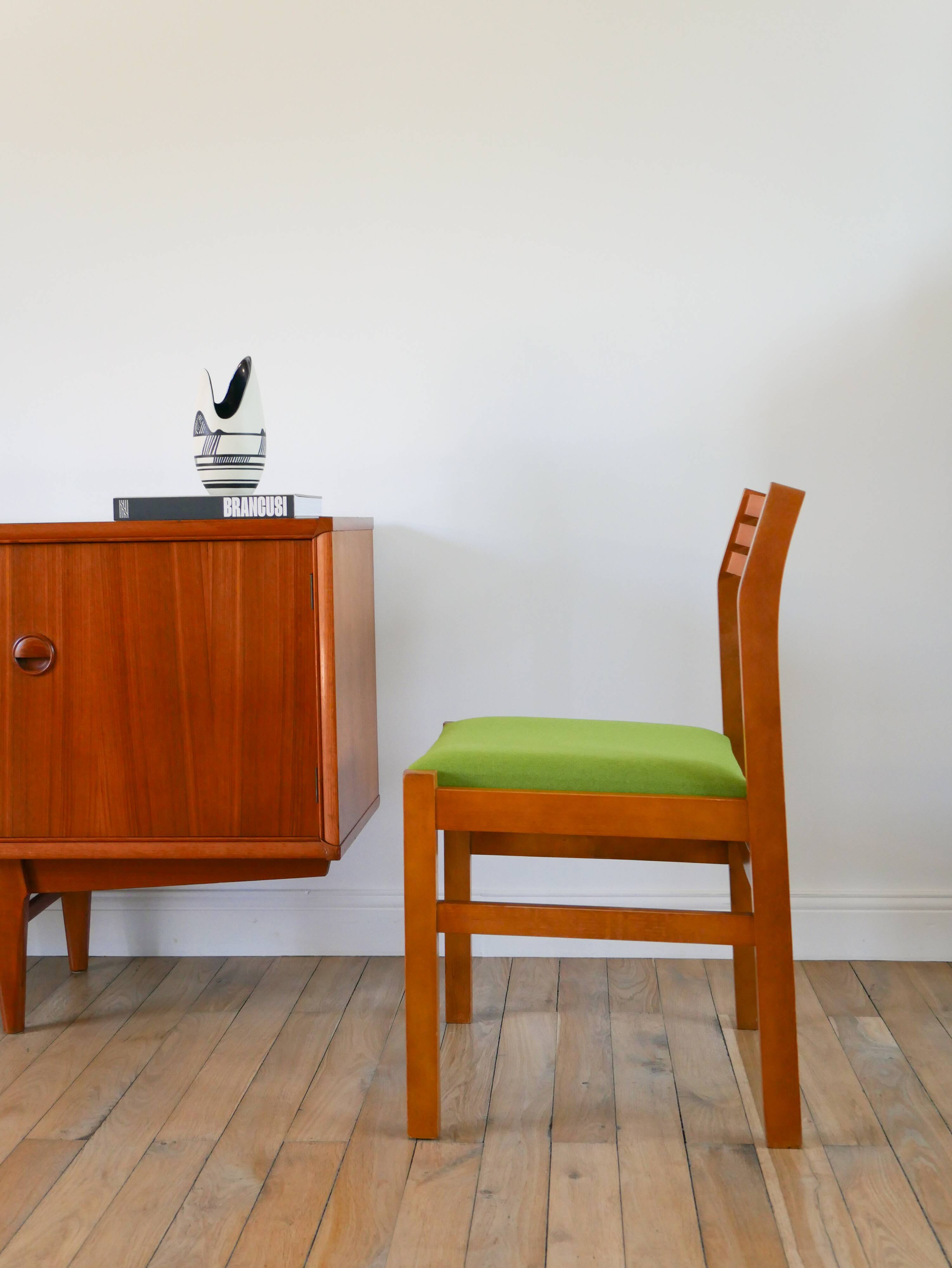 Set of 4 Scandinavian beech wood chairs, green wool, 1960.